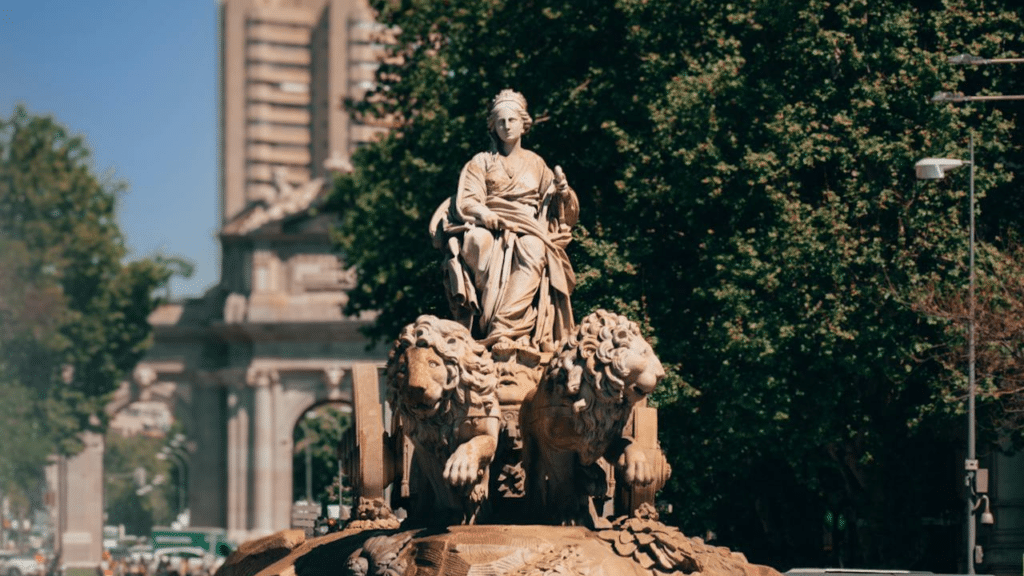 que hacer en madrid fuente de cibeles y neptuno