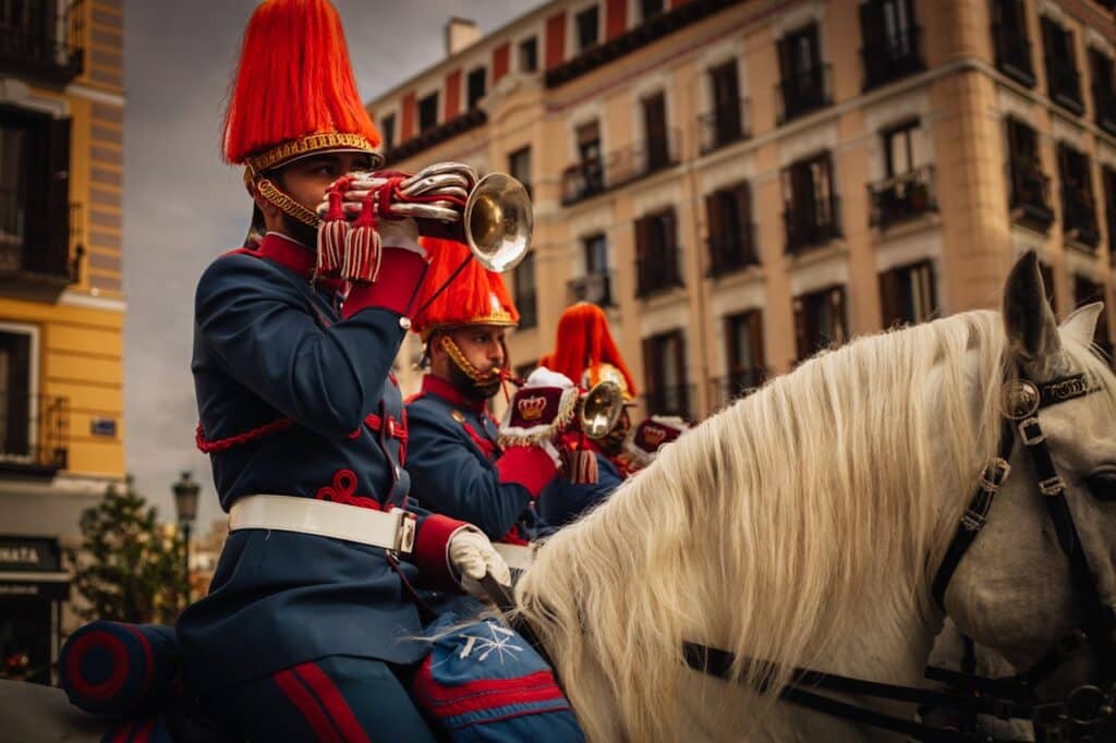 que es el cambio de guardia en el palacio real